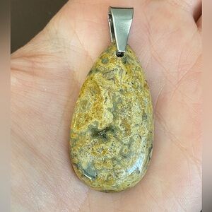 Natural Crystal Pendant Pear Shape Necklace